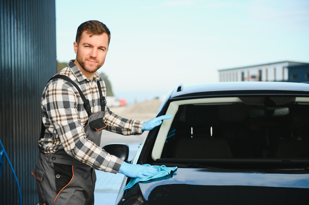 Man,Worker,Washing,Car,Service.,Car,Wash,Cleaning,Station,High